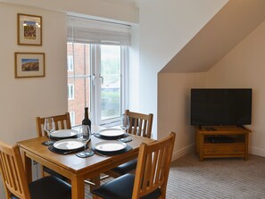 Open plan living/dining room/kitchen | Tidal View, Whitby