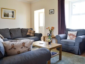Cosy living room | Easter Rattray Cottages: Clayhills Cottage - Easter Rattray Cottages, Blairgowrie