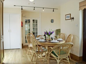 Well presented kitchen/dining room | Ty Cornel, Aberporth, near Cardigan