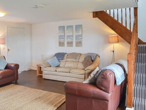 Cosy and well furnished living room | Rhos Y Grug, Llangwnadl, near Pwllheli