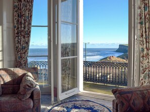 Amazing sea views from the living room | Frank’s View, Saltburn-by-the-Sea