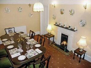 Dining room | South Bay Cottage, Saasaig, Teangue, Isle of Skye