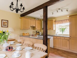 Kitchen/diner | Hungate Cottages - Saltersgate, Pickering