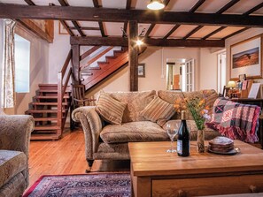 Living room | Hen EfailOld Smithy, Tregaron