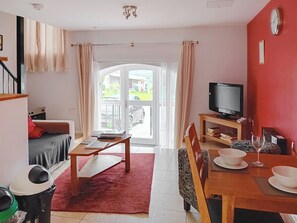 Open plan living space | The Granary - Lluest Cottages, Neuaddlwyd, near Aberaeron