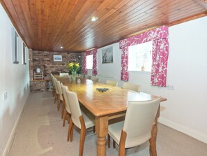 Dining room | Greenlands Farmhouse, Barmby Moor, York