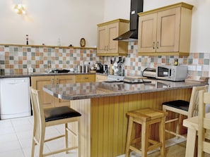 Open plan living/dining room/kitchen | Dol Afon, Llanuwchllyn, nr. Bala