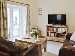 Cosy lounge area | Dippers’ Folly - Jeffries Mill Cottages, Spring Gardens, Frome