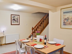 Dining room | The Gregorton Coach House, Blairgowrie