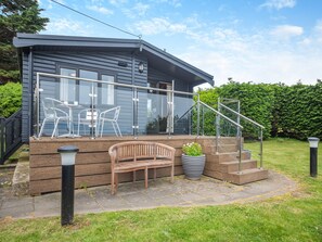 Exterior | Ty Glan Mor (The Beach House) - Water’s Edge Cottages, Llanfaes, Beaumaris, Anglesey