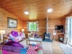 Living area | Ty Glan Mor (The Beach House) - Water’s Edge Cottages, Llanfaes, Beaumaris, Anglesey