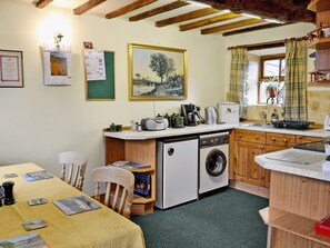 Kitchen/diner | Cruck End, Crackenthorpe, Appleby