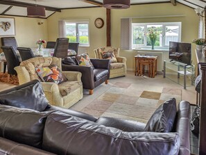 Living room/dining room | Driftwood, St. Merryn, near Padstow