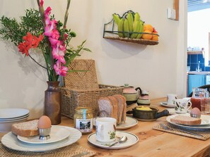 Quaint dining area | Gerlan, Tregaron