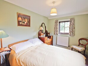 The Stables double bedroom | The Stables, Saxtead, nr. Framlingham