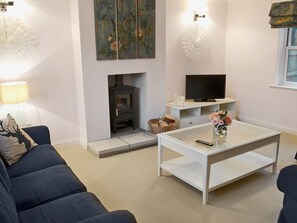 Living room | Bitchfield Tower Cottages - Tower Cottage, Belsay