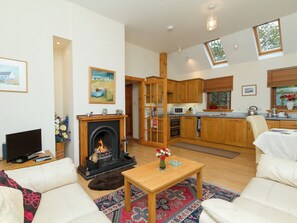 Open plan living space | Seabird Cottage, Broadford, Isle of Skye