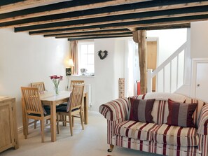 Living room/dining room | Honeysuckle Cottage, Helmsley, York