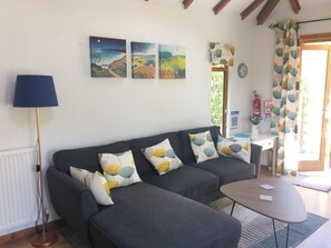 Open plan living space | The Swallows - Grove Cottages, Instow, near Barnstaple