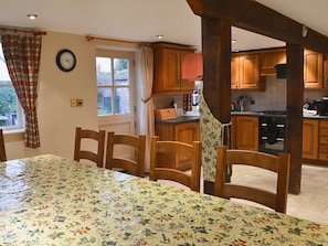 Kitchen/diner | Bridge Farm Holiday Cottages - The Granary, Brigham