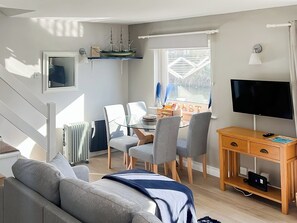 Dining area | Water&rsquo;s Edge Holiday Home, Beadnell