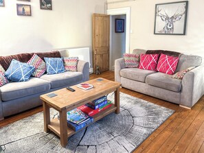 Comfortable sofas and delightful furnishings | Old Milverton, Grassington
