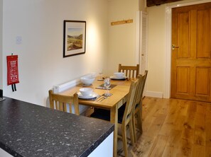 Comfortable dining area | Old Milverton, Grassington
