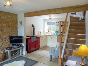 Stylish open plan living space | Squirrel Cottage, Hook Norton, near Chipping Norton