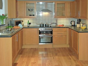 Kitchen | Home Park Cottages - Number One, Helstone, Camelford