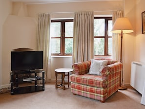 Living room | Pear Tree Cottage - Goodmoor Cottages, Wyre Forest, near Bewdley