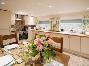 Kitchen/diner | Chestnut Cottage, Wainfleet St. Mary, nr. Skegness