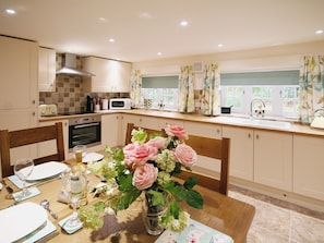 Kitchen/diner | Chestnut Cottage, Wainfleet St. Mary, nr. Skegness