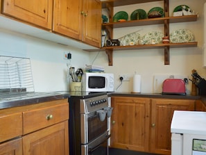 Comapact kitchen | Bridge Cottage, Watchet