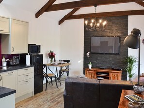Open-aspect design | The Stables - The Willows, Ruthvoes, near St Columb