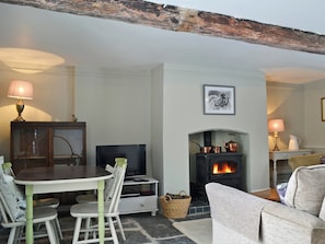 Vintage country style living/dining room | The Cider Barn, Combe, near Presteigne