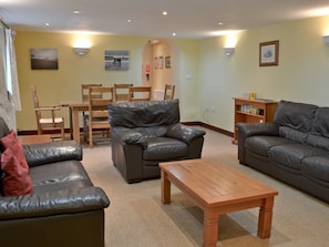 Living room/dining room | Barfield Holiday Cottages - Cherry Tree Cottage, Canworthy Water, nr. Crackington Haven
