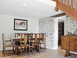 Inviting dining area | Bwthyn Y Bugail, Felindre, near Swansea