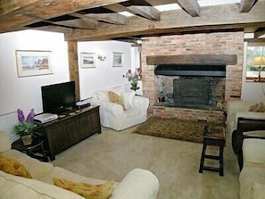 Living room | Thornsdale - Thornsdale Oast, Iden