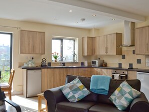 Open-plan design | The Coop, Kirdford, near Petworth