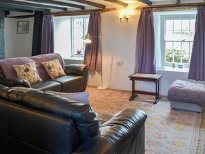 Delightful living rrom | Culvada - Trebarwith Farm Cottages, Trebarwith, Delabole