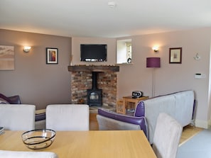 Open plan living/dining room/kitchen | Woldsend Holiday Cottages: Granary Cottage, Rillington