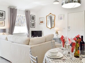 Welcoming open-plan living space | The Duck House - Dynes Farm, Bilsington, near Ashford