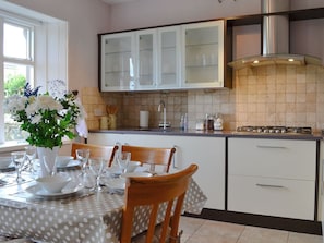 Well equipped kitchen/ dining room | Sandyhouse Cottage, Milfield, near Wooler