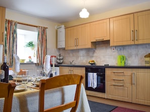 Kitchen and dining area | Caroch Cottage, Comrie, near Crieff