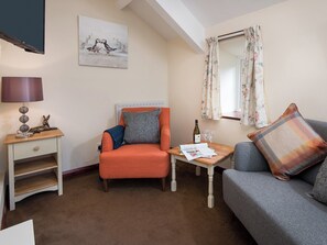 Cosy snug | Dunstanburgh View - Proctors Stead Cottages, Dunstan, near Craster