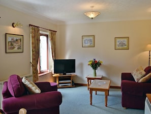 Homely living/dining room | Waterwheel - Maidenholm, Dalbeattie, near Dumfries