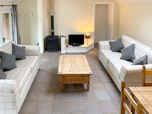 Living room | Little Barn - Peniarth Bach Farm, Betws-Yn-Rhos, Conwy