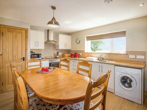 Farmhouse style kitchen dining room | Sheaf Dale, Portmahomack, near Tain