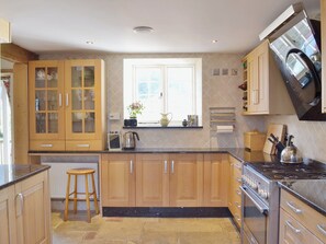 Kitchen | Brixton Barn, Brighstone, nr. Yarmouth