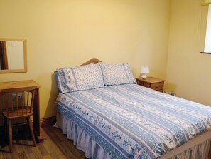 Double bedroom | Nettleton Grange - Wykham, Nettleton